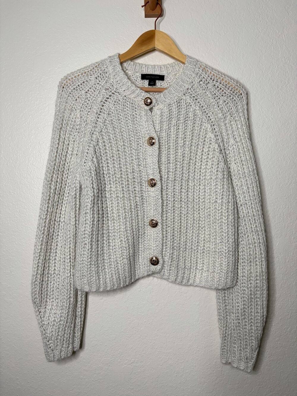 Ann Taylor Light Grey Cream Metallic Gold Button Chunky Knit Sweater Cardigan S